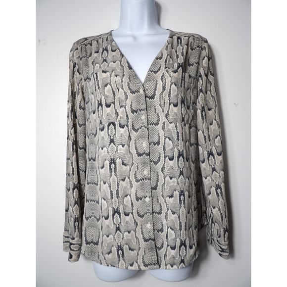 Express Womens Top Sz Small Snake Print Button Up Roll Tab Sleeve Collarless - Picture 2 of 13